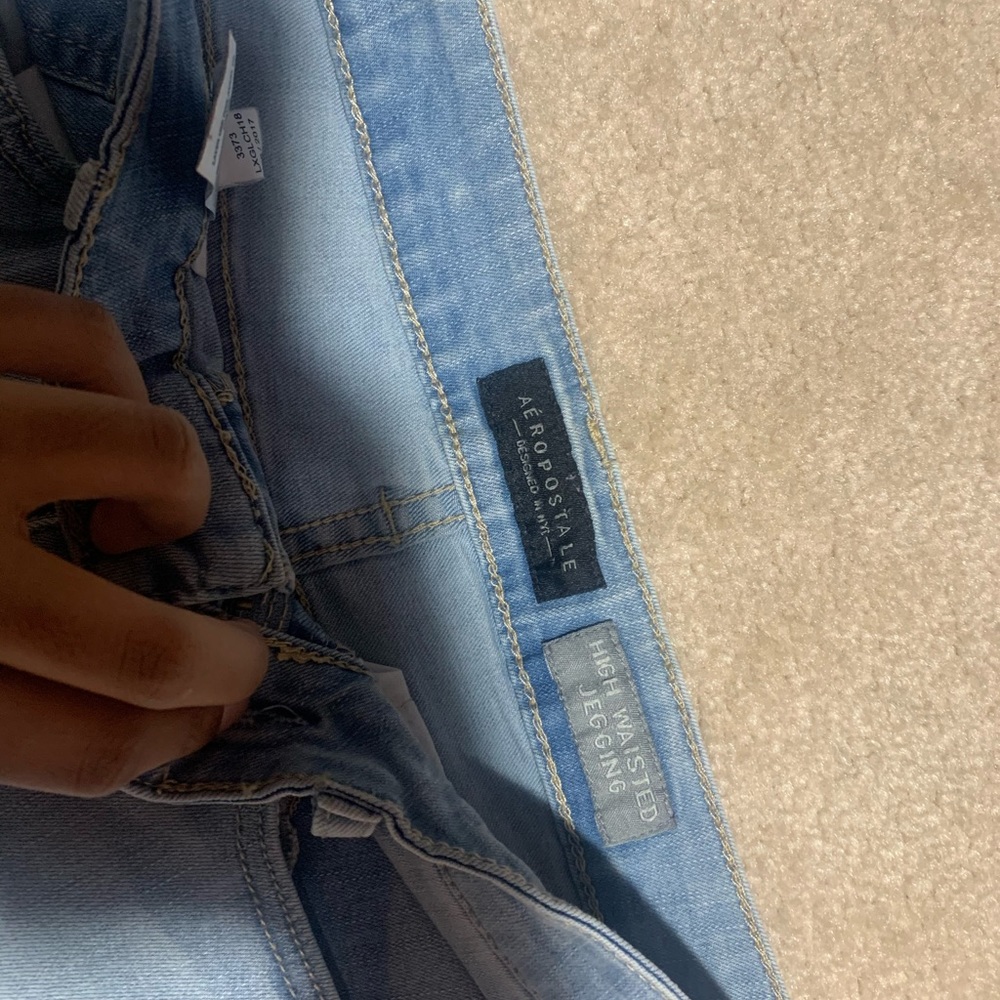 High Waisted Ripped Jeggings - Picture 3 of 4